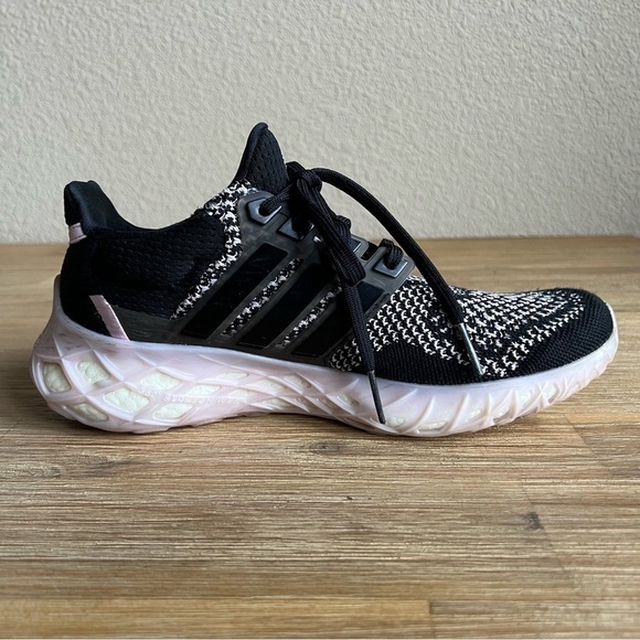 Adidas Running Shoes Women’s 8.5 Black Clear Pink Web DNA Performance GY9093 - Picture 3 of 11